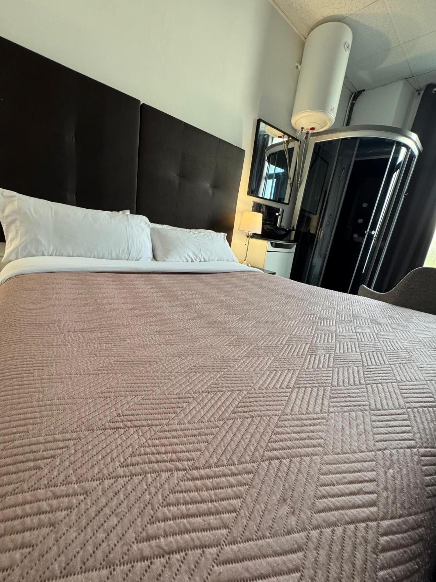 Opera Lux Hotel Madrid Buitenkant foto